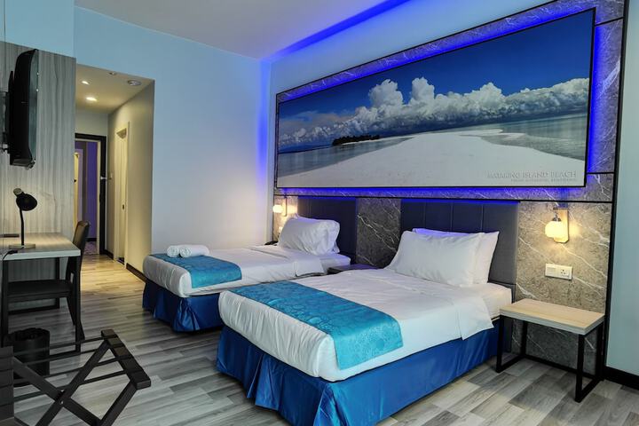 Room 17 of 60