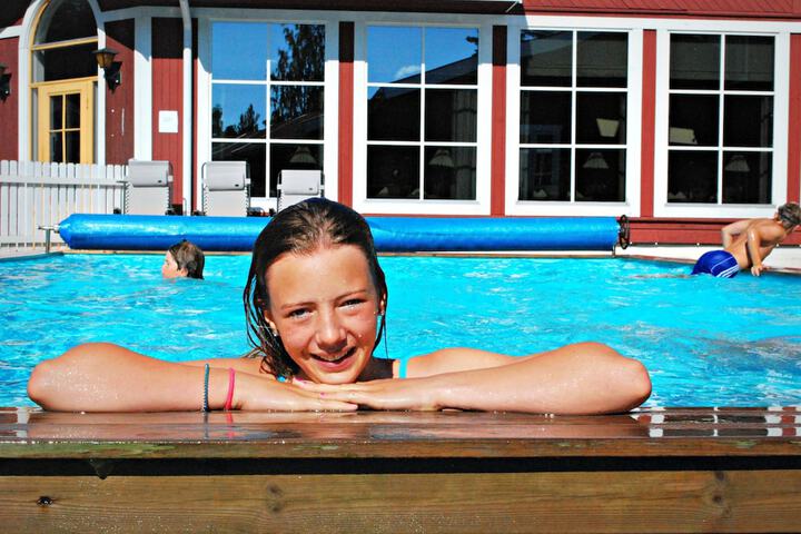 Pool 21 of 66