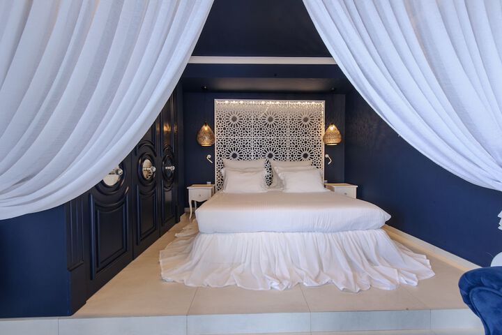Room 27 of 109