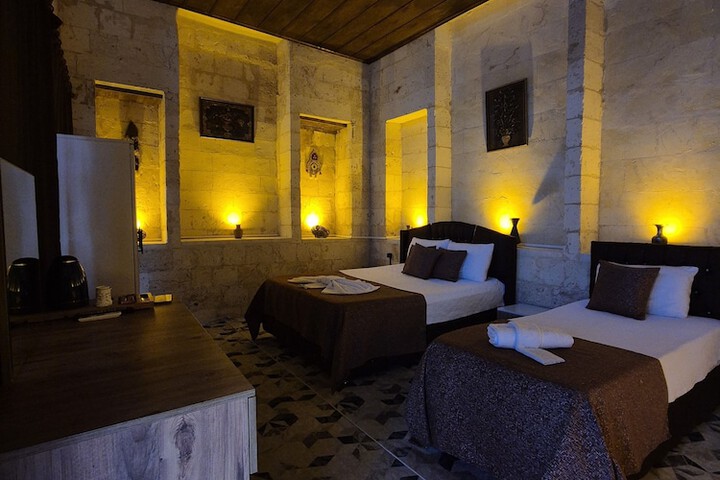Room 5 of 19