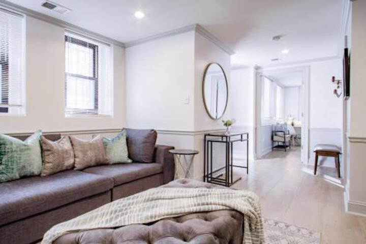 Image of Cheery 1 BR in the of Shaw 2 blocks to subway