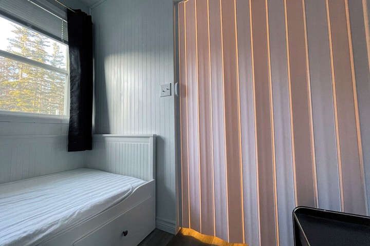 Room 100 of 111
