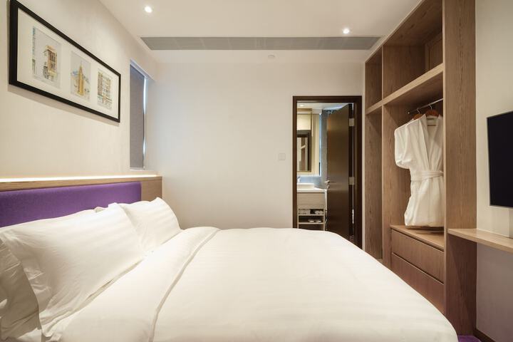Room 7 of 39