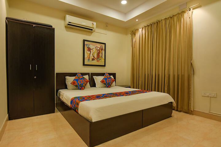 Room 16 of 27