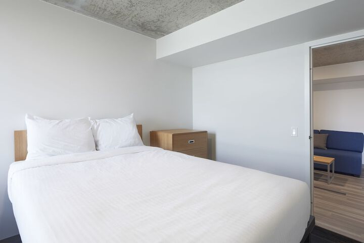 Room 7 of 37