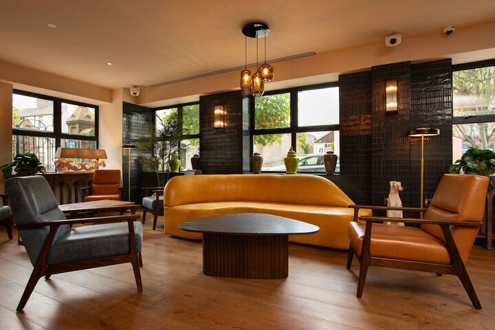 Guest Lobby