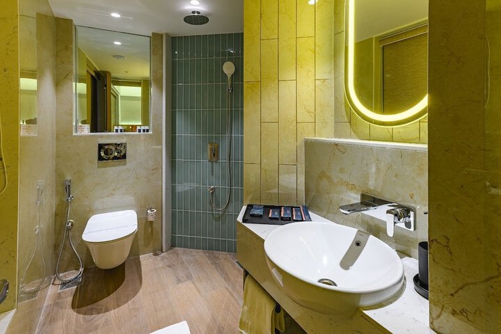 Room 18 of 29