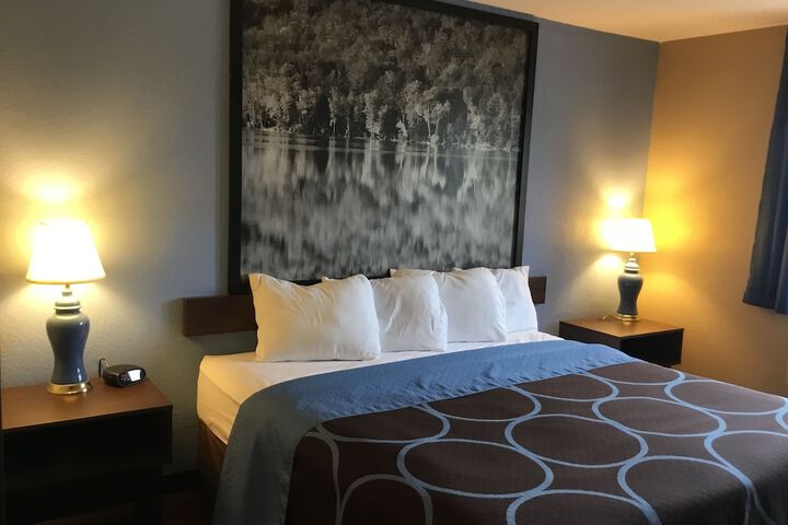 Room 13 of 52