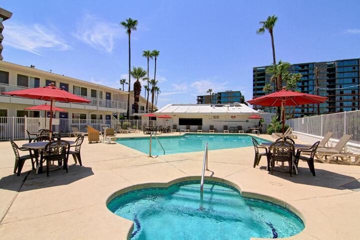 Hotel with Pool