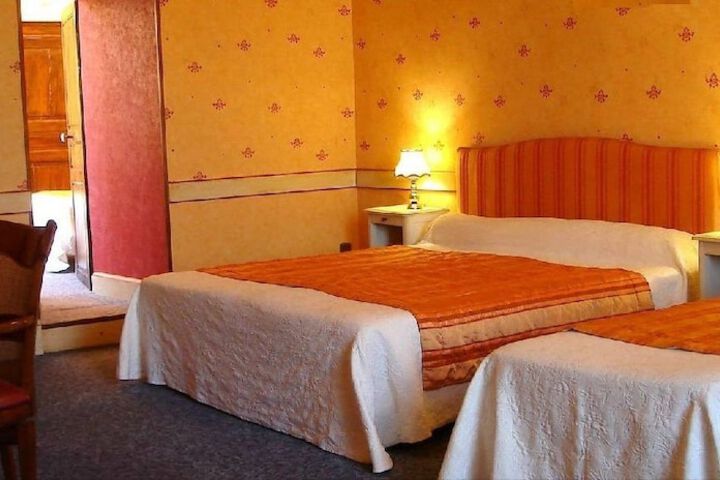 Room 149 of 153