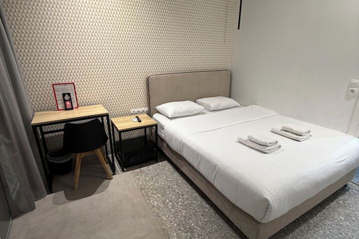Room 7 of 86