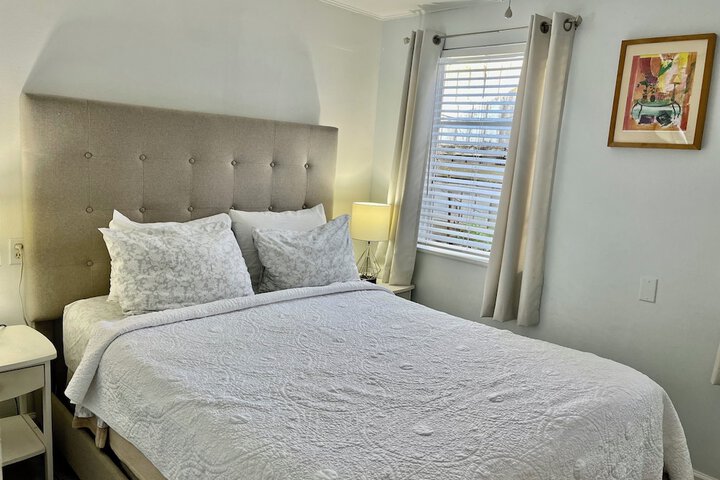 Room 28 of 156