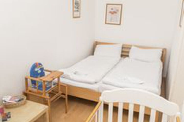 Room 35 of 122