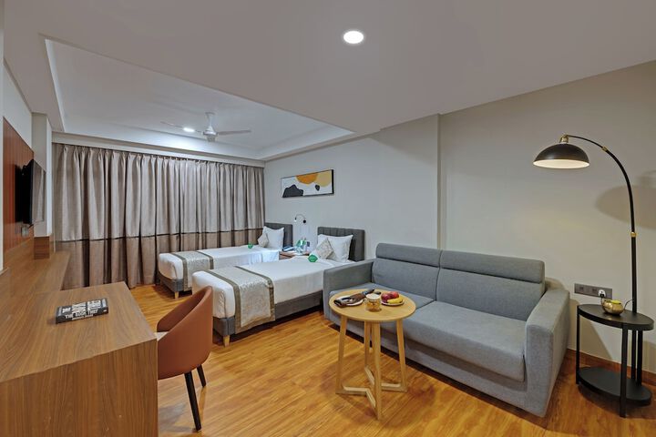 Room 9 of 26