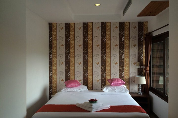 Room 16 of 140