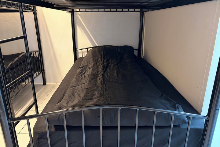 Room 16 of 52