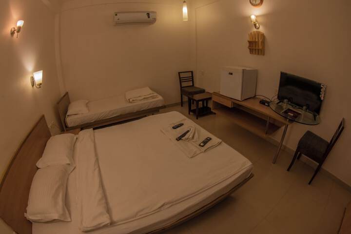 Room 22 of 49