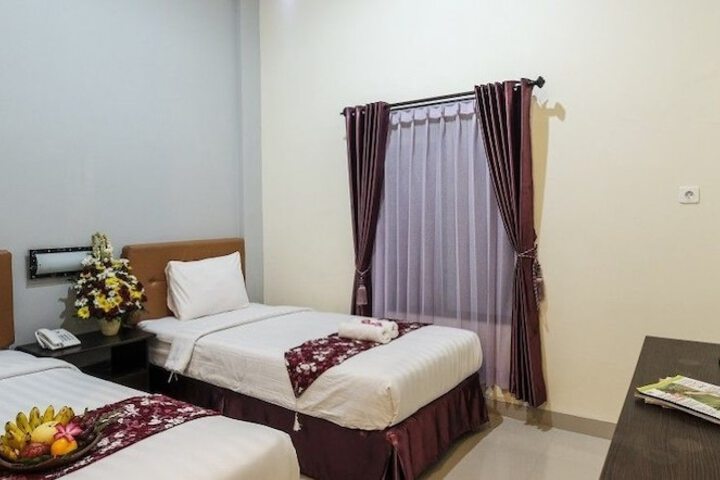 Room 27 of 38