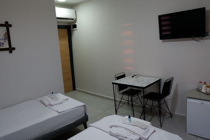 Room 18 of 32