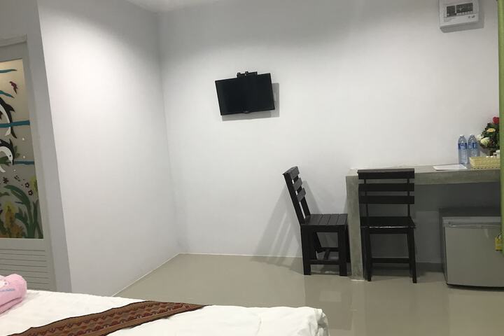 Room 21 of 38
