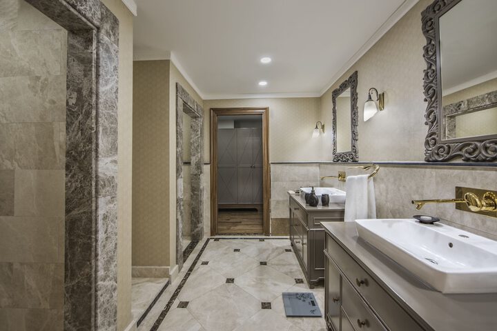 Room 15 of 40