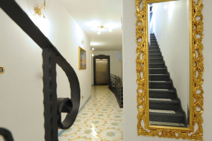 Hotel Interior 105 of 158