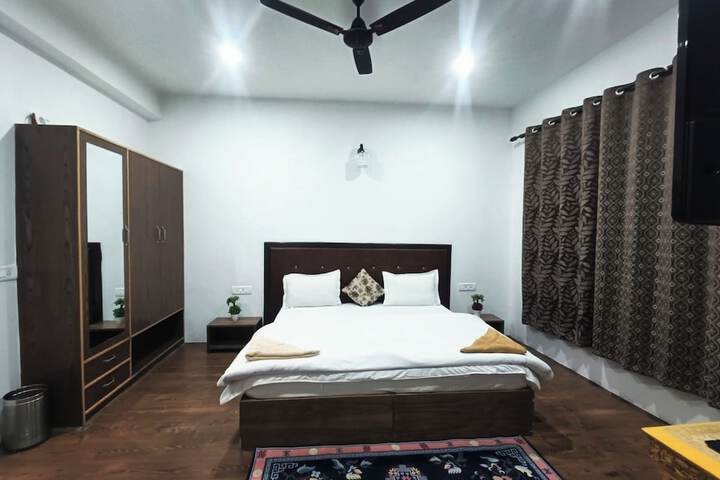 Room 7 of 54