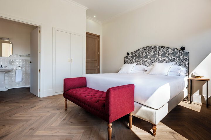 Room 6 of 31