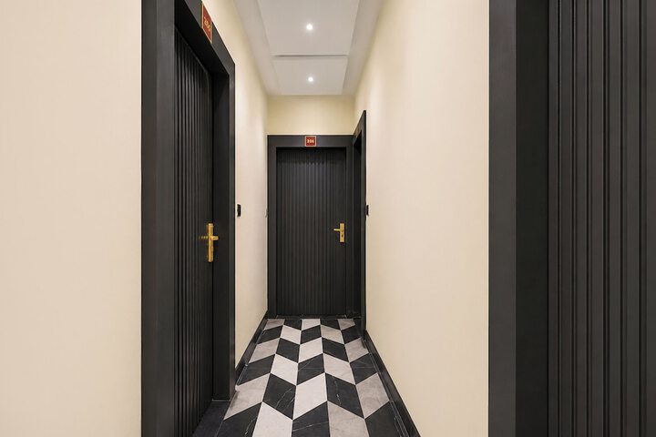 Hotel Interior 4 of 34
