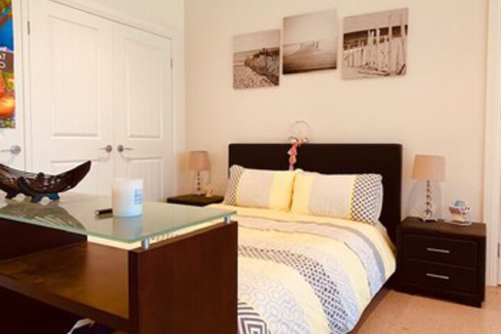 Room 4 of 138