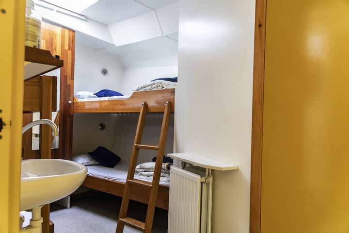 Room 29 of 86