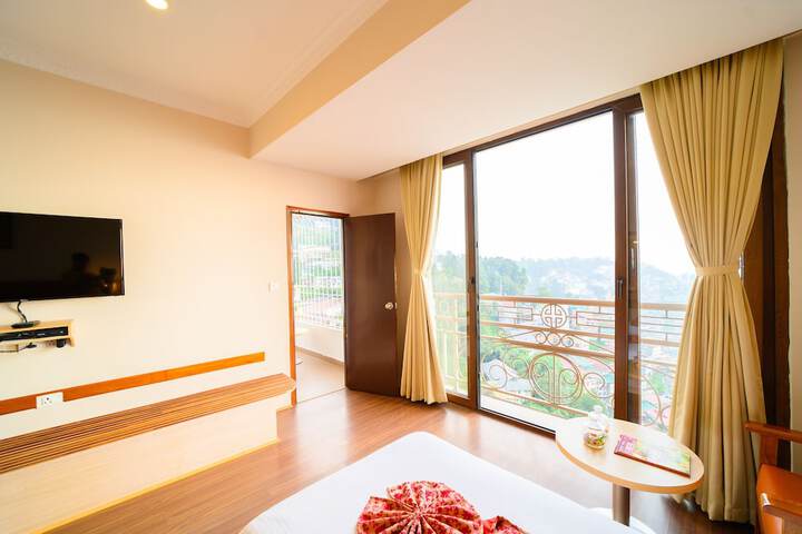 Room 12 of 70