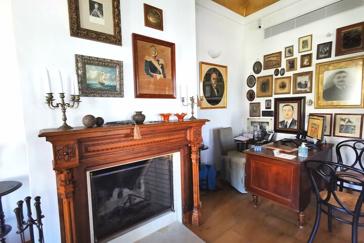 Room 50 of 115