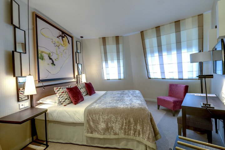 Room 4 of 60