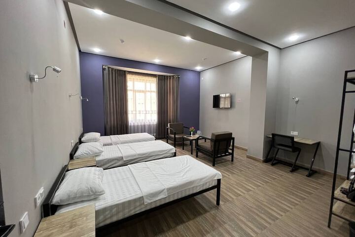 Room 7 of 20
