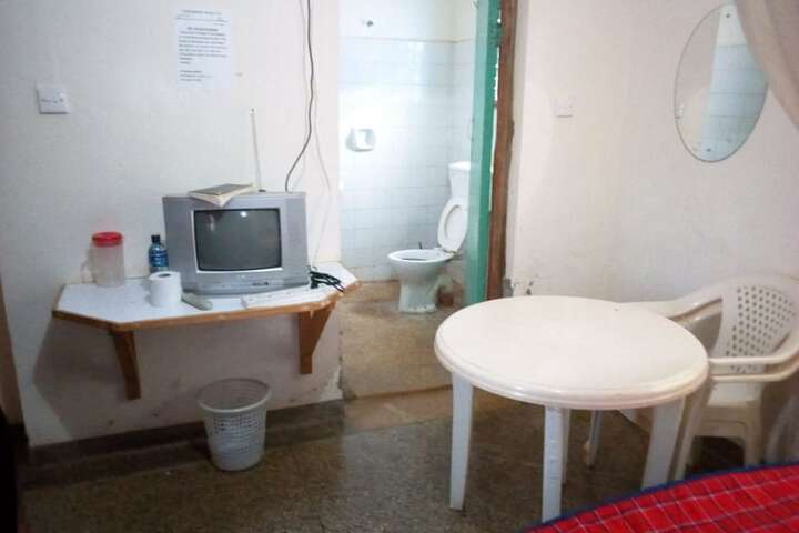 Room 5 of 20