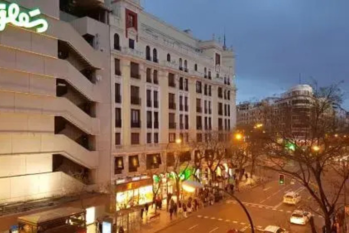 Photo of ARTURO SORIA CENTRE EL PARQUE