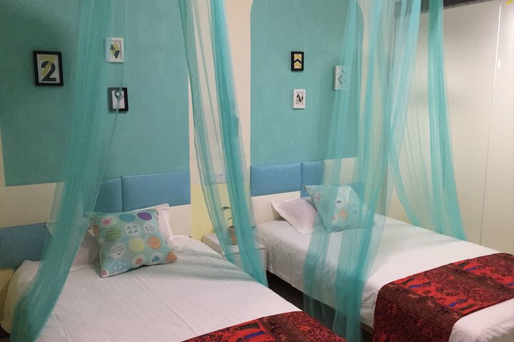 Room 11 of 21
