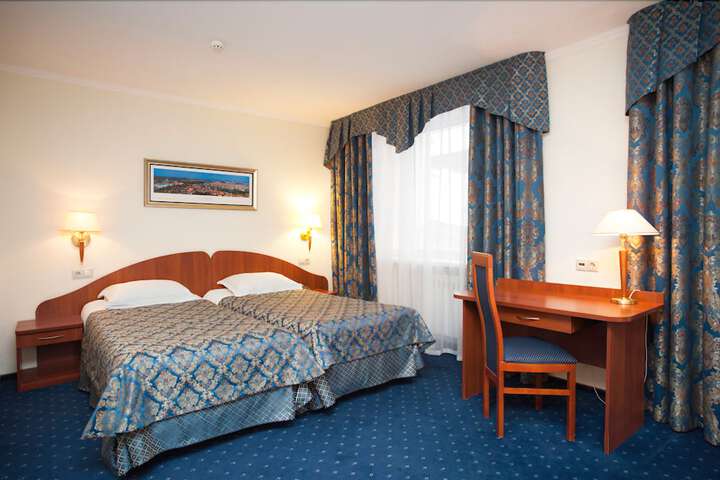 Room 5 of 160