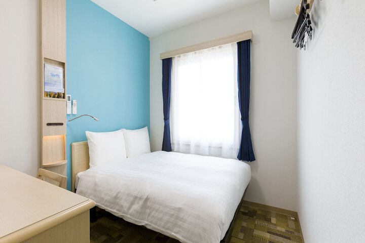 Room 10 of 51