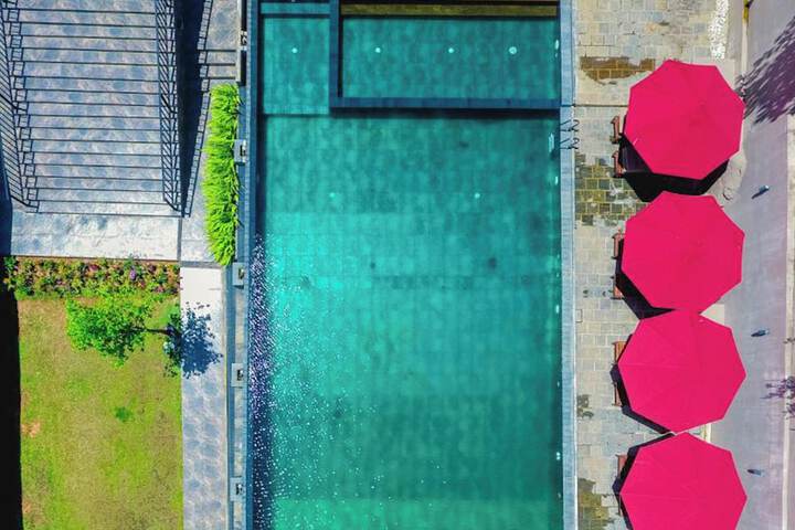 Pool 25 of 36