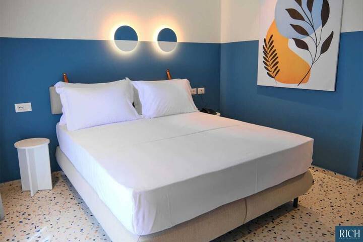 Room 5 of 44