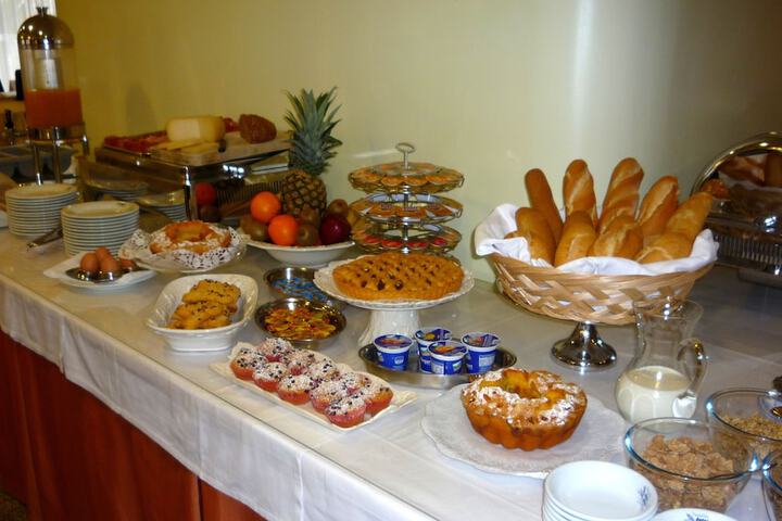 Dining 14 of 23