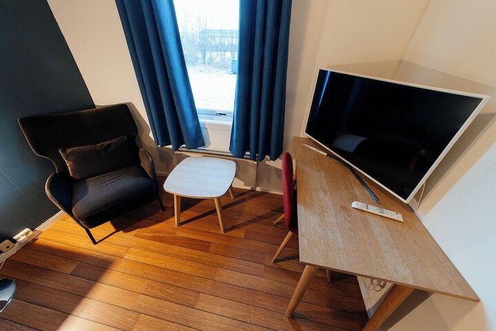 Room 49 of 199