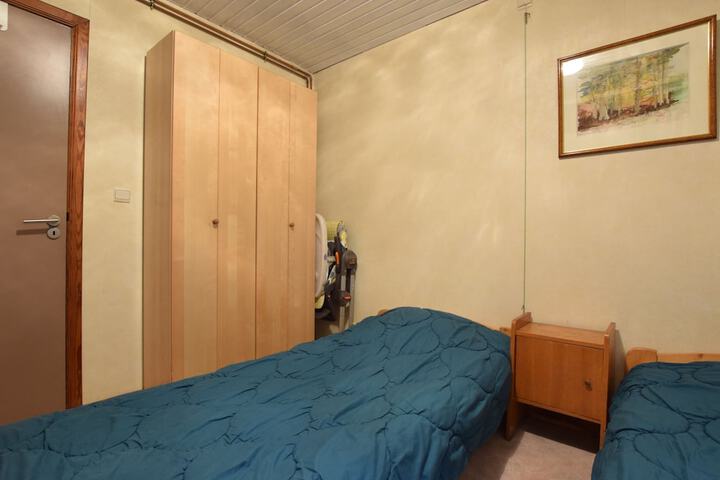 Room 2 of 31