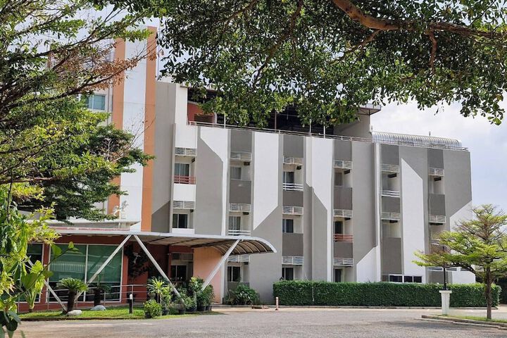 Tharakiree Place Hotel