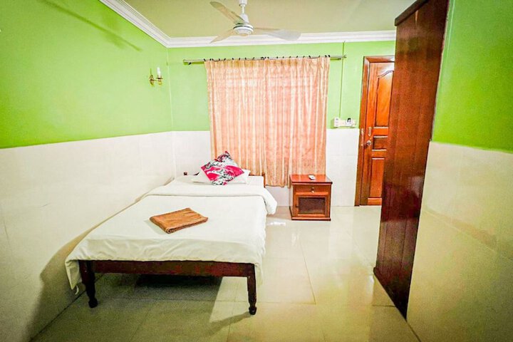 Room 17 of 39