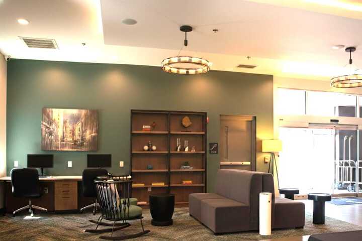 Entrance & Lobby