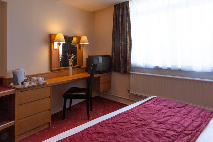 Room 10 of 53