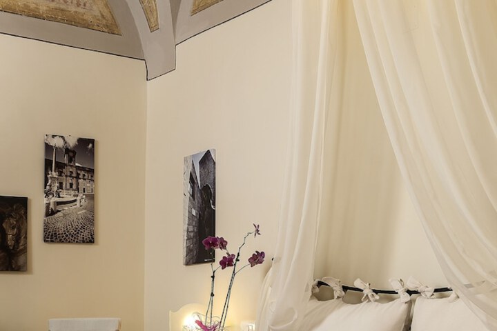 Room 12 of 51
